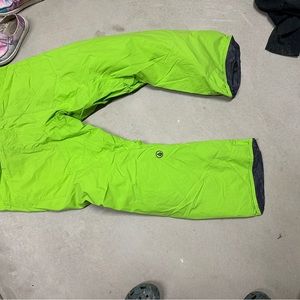 Men snowboarding pants
